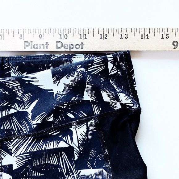 Fabletics Penzy Capri Legging XS - Picture 7 of 9